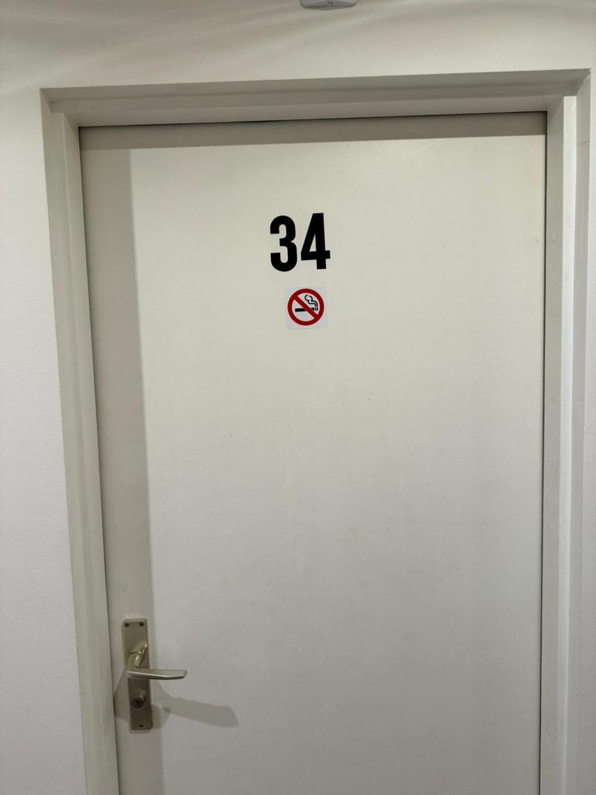 Apartmán Haus Zum Ruetli Chur Pokoj fotografie