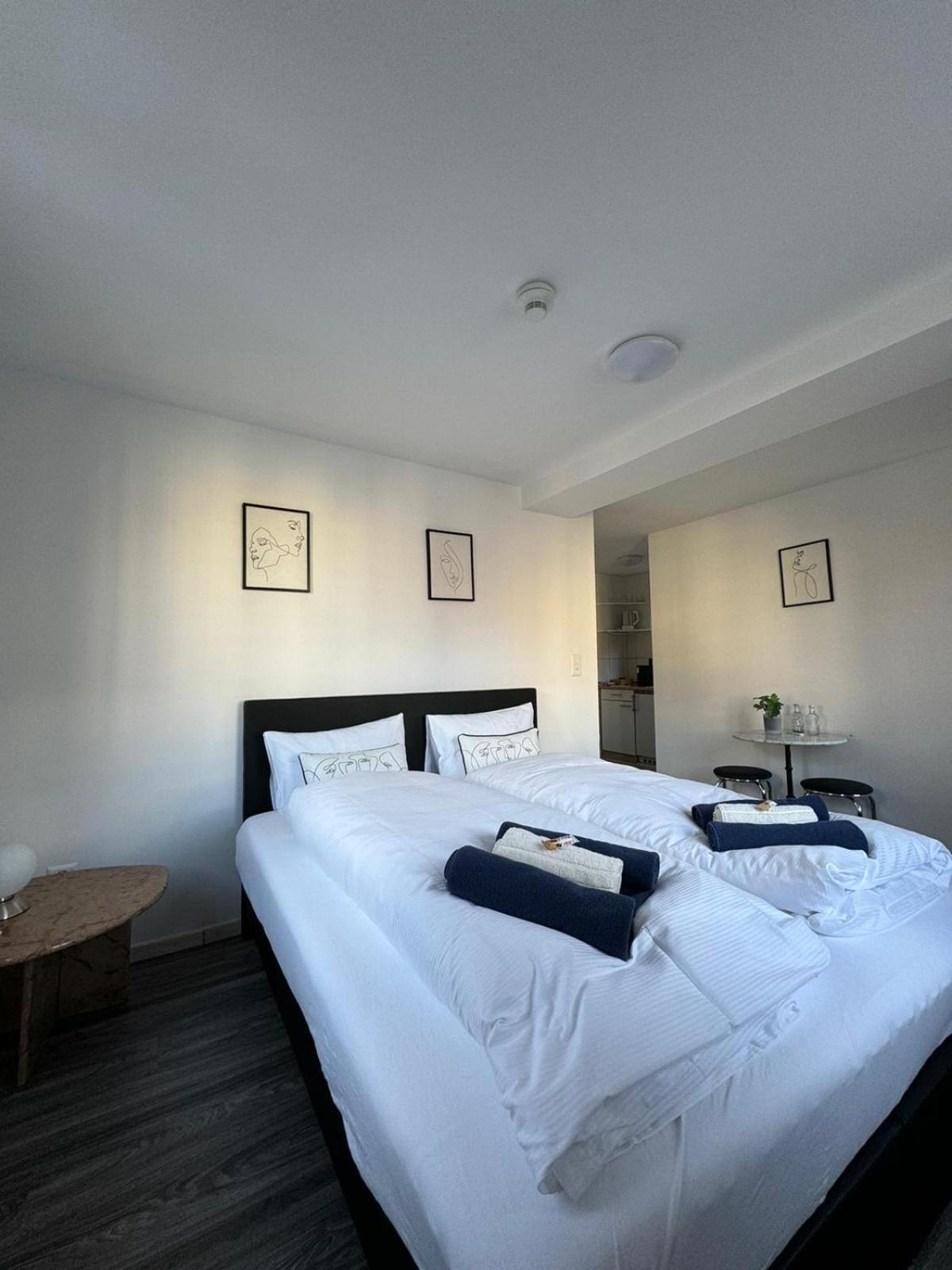 Apartmán Haus Zum Ruetli Chur Pokoj fotografie